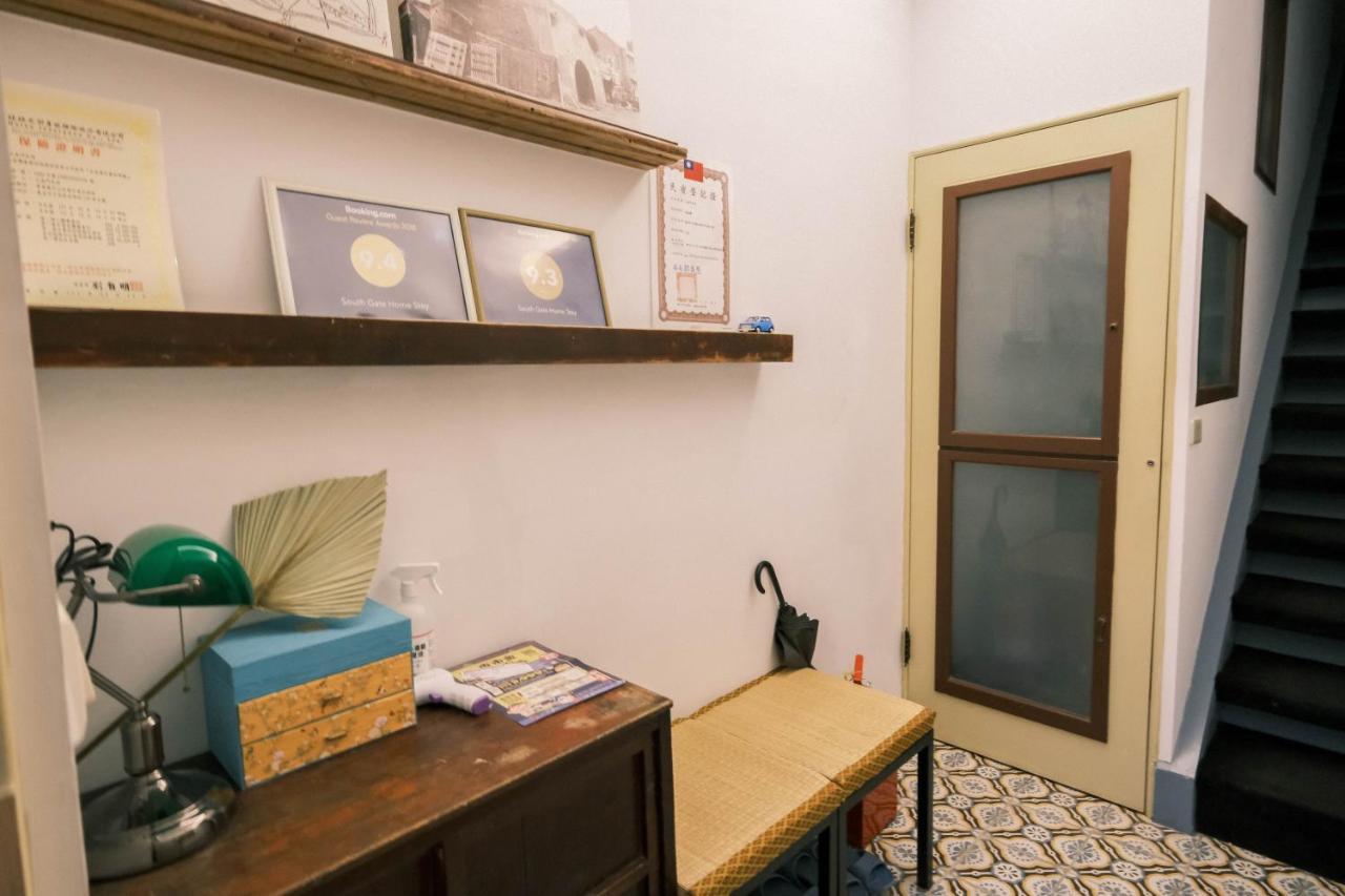 South Gate Home Stay Tainan Exterior photo