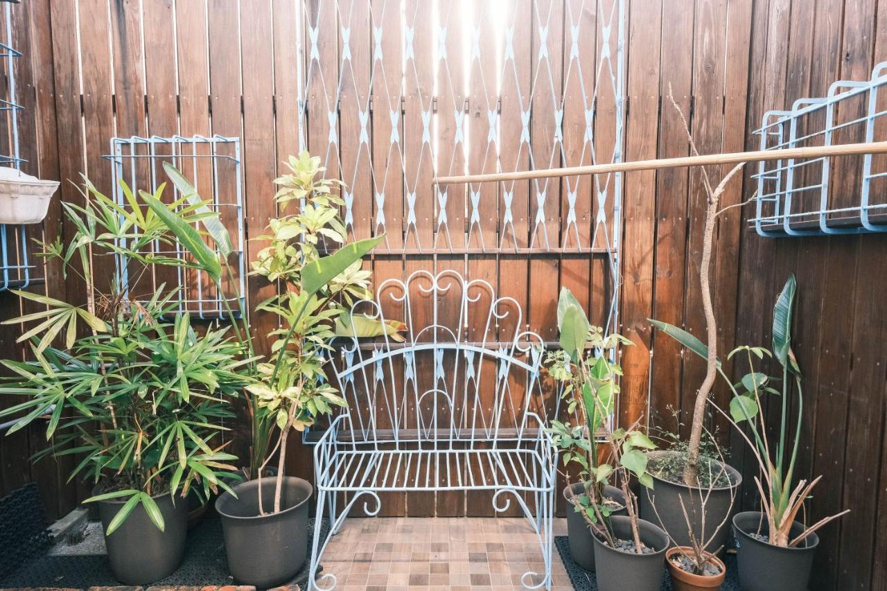 South Gate Home Stay Tainan Exterior photo